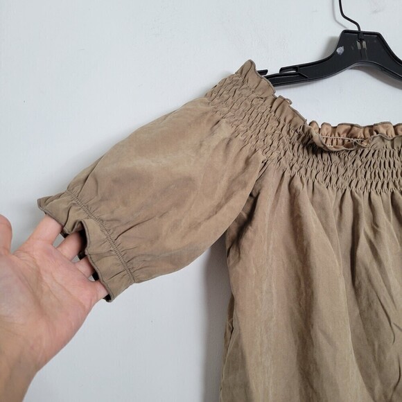 Toby Heart Ginger 100% Cotton Green Tan Smocked Short Sleeve Faux Suede Blouse - Picture 4 of 11